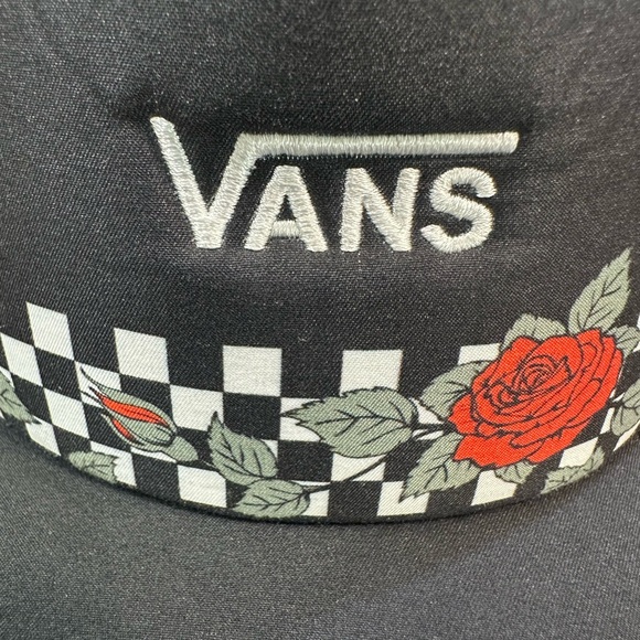 Vans Black Hat with Red Roses and Checkered Pattern - Picture 3 of 12